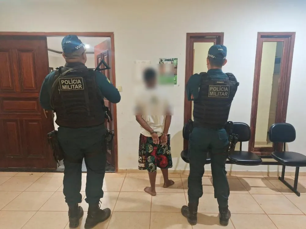 Neto é detido após perseguir avó com pedra em Parnaguá
