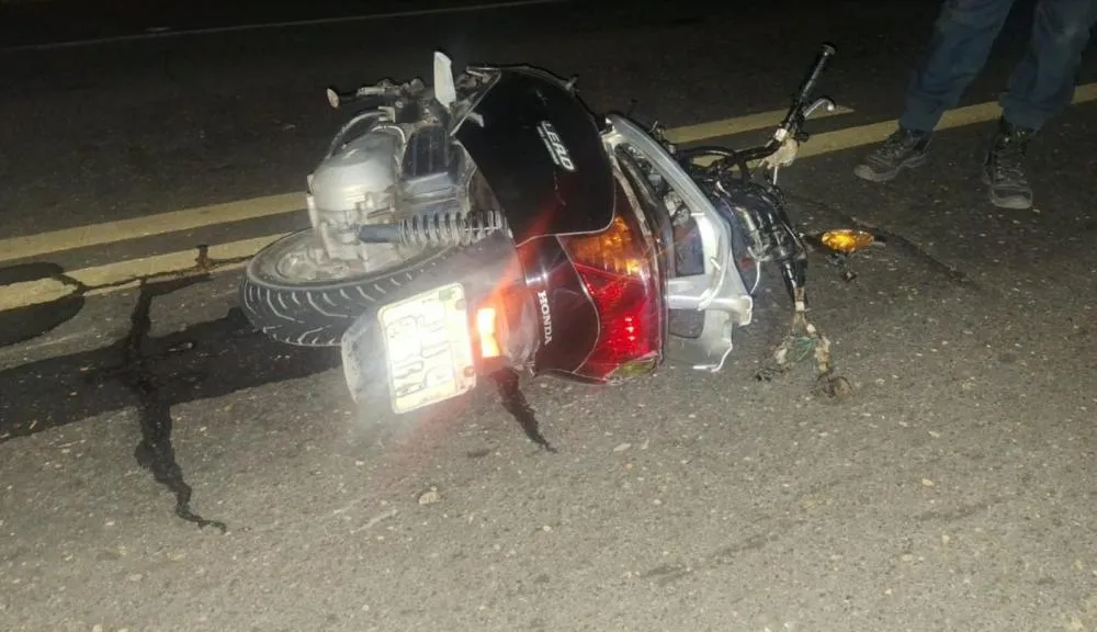 Mulher morre após colisão entre carro e motocicleta na BR-135, em Cristino Castro
