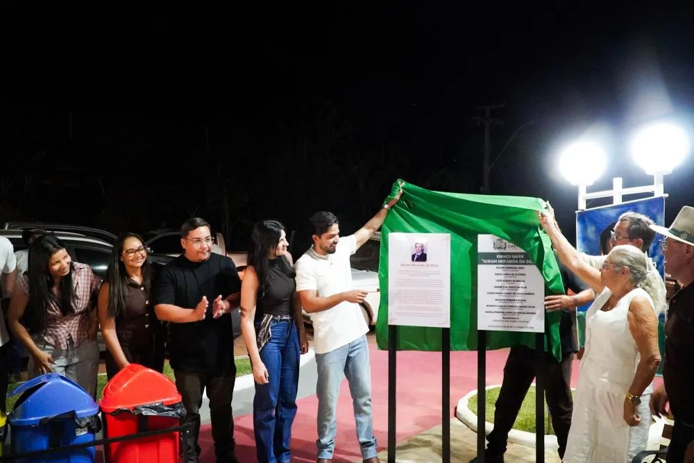 Felipe Dias inaugura primeira praça da zona rural de Cristino Castro na Japecanga 